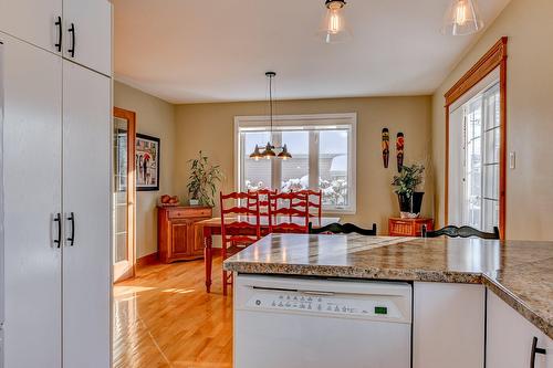 Cuisine - 8275 Rue Du Labour, Mirabel, QC - Indoor