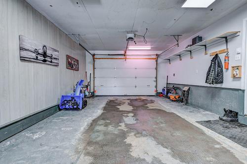 Garage - 8275 Rue Du Labour, Mirabel, QC - Indoor Photo Showing Garage