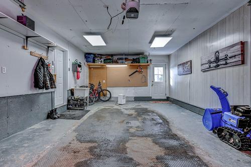 Garage - 8275 Rue Du Labour, Mirabel, QC - Indoor Photo Showing Garage