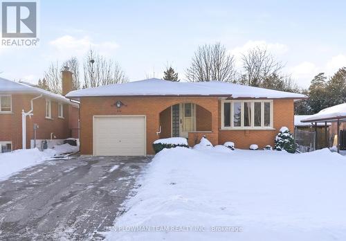 268 NIPIGON STREET  Oshawa, ON L1J 4N7
