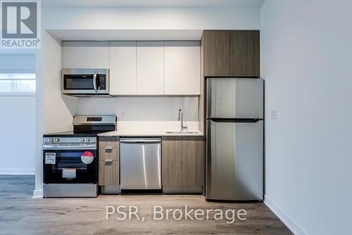210 - 41 Danforth Road, Toronto, ON - Indoor Photo Showing Kitchen