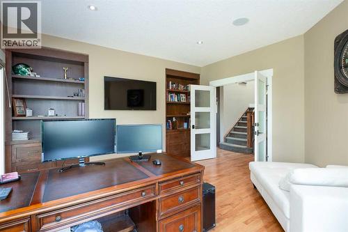 664 29 Avenue Nw, Calgary, AB - Indoor Photo Showing Other Room