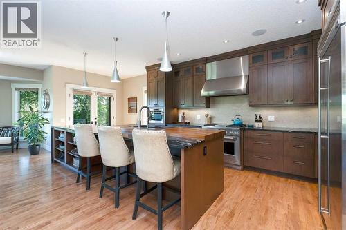 664 29 Avenue Nw, Calgary, AB - Indoor Photo Showing Kitchen With Stainless Steel Kitchen With Upgraded Kitchen