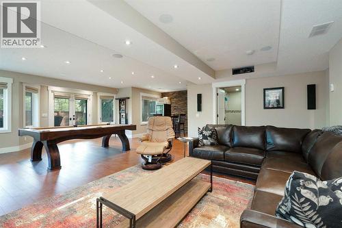 664 29 Avenue Nw, Calgary, AB - Indoor Photo Showing Living Room