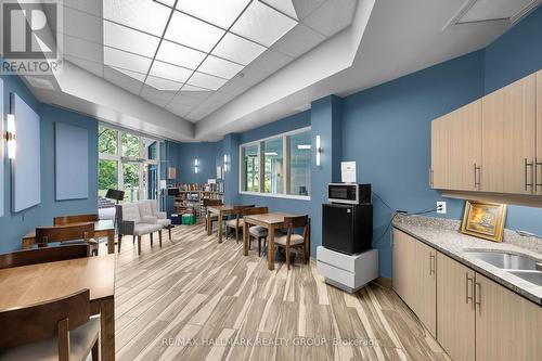503 - 3105 Carling Avenue, Ottawa, ON - Indoor Photo Showing Kitchen