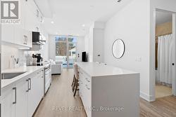 123 - 2075 KING RD ROAD  King, ON L7B 0R6