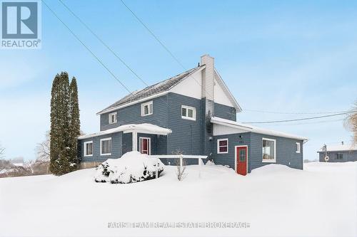 160 LAFONTAINE ROAD W  Tiny, ON L9M 0H1