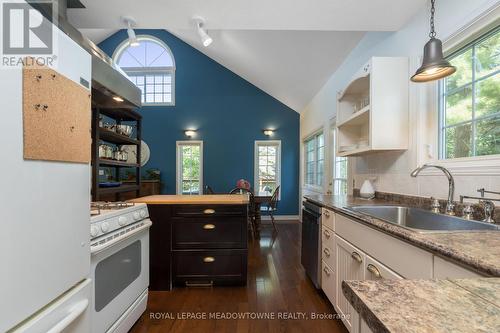 1936 Tiny Beaches Road S, Tiny, ON - Indoor Photo Showing Kitchen
