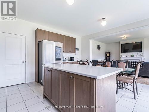 177 Limestone Lane, Shelburne, ON - Indoor Photo Showing Kitchen