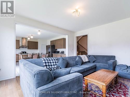 177 Limestone Lane, Shelburne, ON - Indoor Photo Showing Living Room