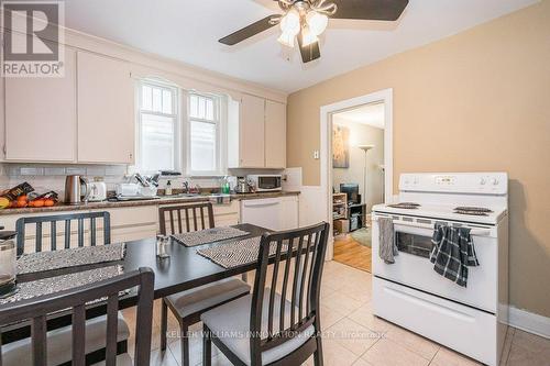 52 Avondale Avenue S, Waterloo, ON - Indoor Photo Showing Kitchen