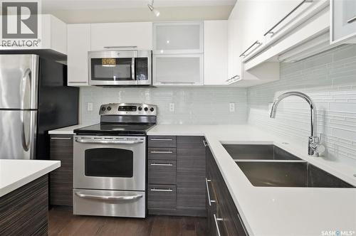 207C 415 Hunter Road, Saskatoon, SK - Indoor Photo Showing Kitchen With Double Sink With Upgraded Kitchen