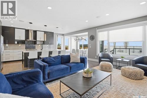 343 Mahabir Court, Saskatoon, SK - Indoor Photo Showing Living Room