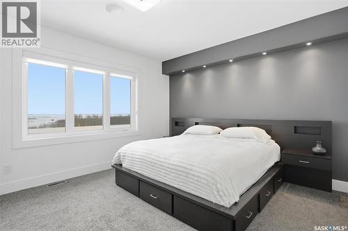 343 Mahabir Court, Saskatoon, SK - Indoor Photo Showing Bedroom
