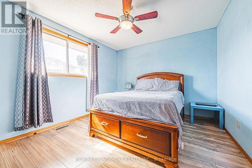 19 Glenhaven Court, Hamilton, ON - Indoor Photo Showing Bedroom