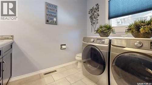55 Metcalfe Road, Regina, SK - Indoor Photo Showing Laundry Room