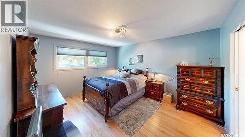 55 Metcalfe Road, Regina, SK - Indoor Photo Showing Bedroom