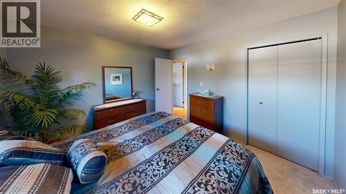 55 Metcalfe Road, Regina, SK - Indoor Photo Showing Bedroom