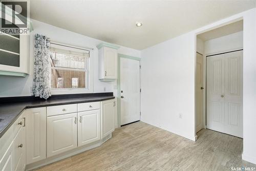 336 Smith Street, Regina, SK - Indoor