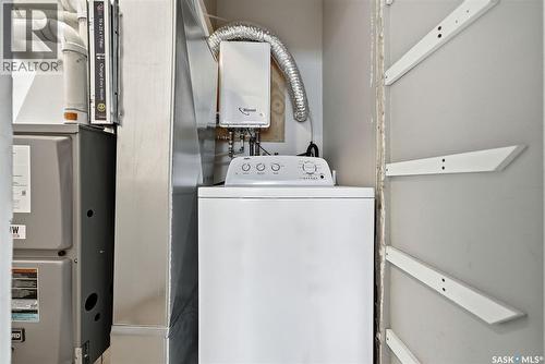 336 Smith Street, Regina, SK - Indoor Photo Showing Laundry Room