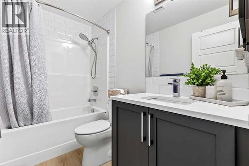6205, 20295 Seton Way Se, Calgary, AB - Indoor Photo Showing Bathroom