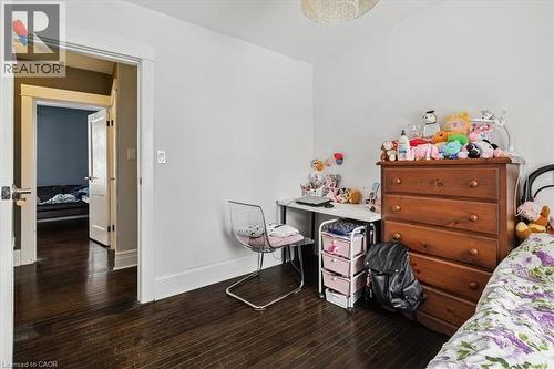 9 Barclay Street, Hamilton, ON - Indoor Photo Showing Bedroom
