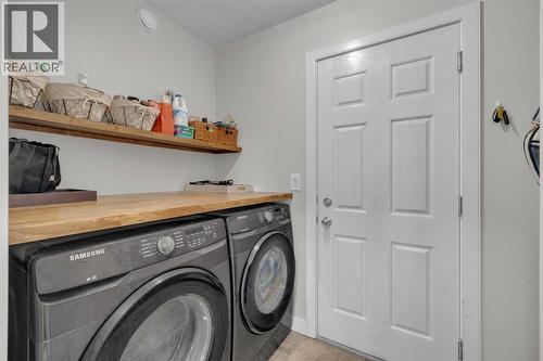 156 Wiley Crescent, Red Deer, AB - Indoor Photo Showing Laundry Room