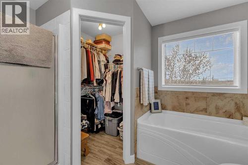 156 Wiley Crescent, Red Deer, AB - Indoor Photo Showing Bathroom
