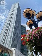 2204 - 1 YORKVILLE AVENUE  Toronto, ON M4W 0B1