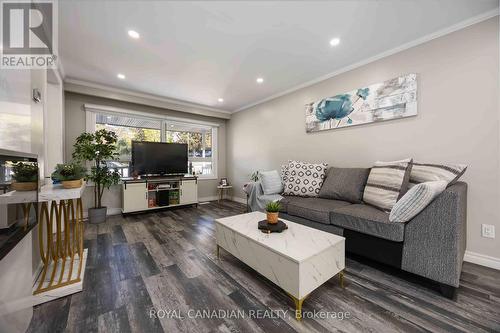 1057 King Street E, Oshawa, ON - Indoor Photo Showing Living Room