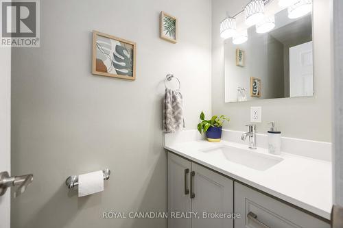 1057 King Street E, Oshawa, ON - Indoor Photo Showing Bathroom