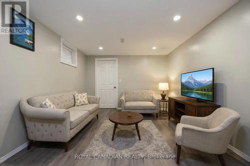 1057 King Street E, Oshawa, ON - Indoor