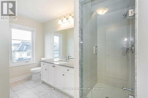 102 Giardina Crescent, Richmond Hill, ON - Indoor Photo Showing Bathroom