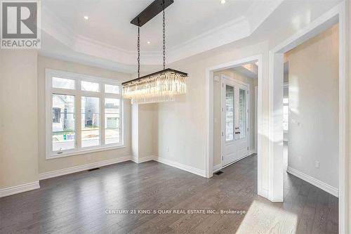 102 Giardina Crescent, Richmond Hill, ON - Indoor Photo Showing Other Room