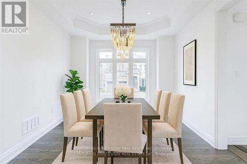 102 Giardina Crescent, Richmond Hill, ON - Indoor Photo Showing Dining Room