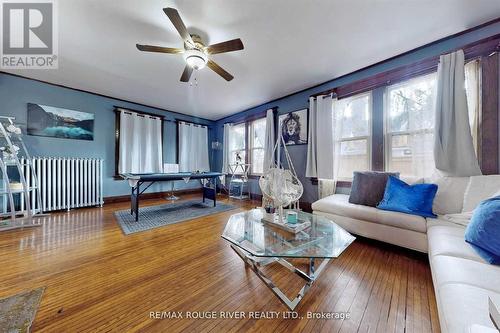 36 John Street, Cambridge, ON - Indoor Photo Showing Living Room