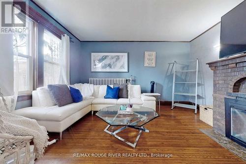 36 John Street, Cambridge, ON - Indoor Photo Showing Living Room With Fireplace
