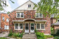 52 AVONDALE Avenue S  Waterloo, ON N2L 2B8
