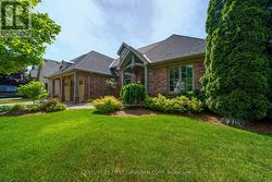 2091 VALLEYRUN BOULEVARD  London North (North R), ON N6G 5M7