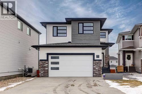 498 Bluebell Lane W  Lethbridge, AB T1J 5S4
