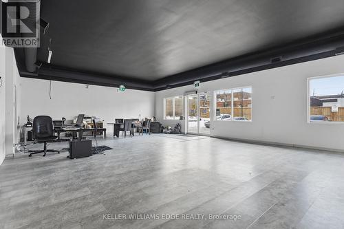 1096 Barton Street E, Hamilton, ON 