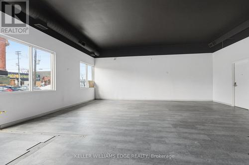 1096 Barton Street E, Hamilton, ON 