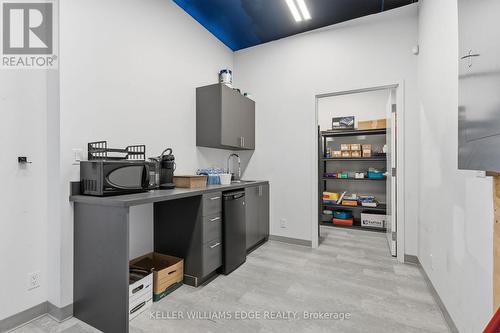 1096 Barton Street E, Hamilton, ON 