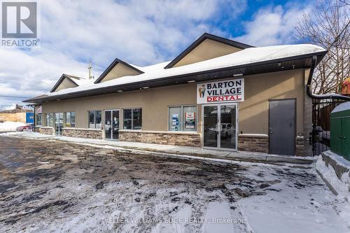 1096 Barton Street E, Hamilton, ON 