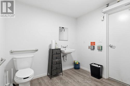 1096 Barton Street E, Hamilton, ON 