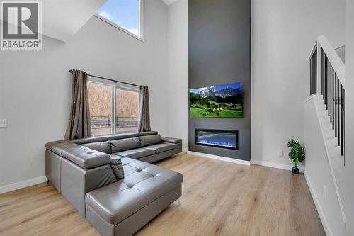 3021 Key Drive SW  Airdrie, AB T4B 5T1