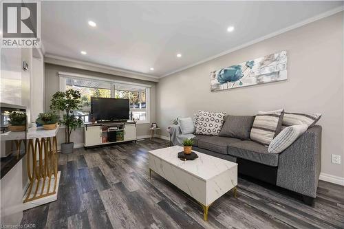 1057 King Street E, Oshawa, ON - Indoor Photo Showing Living Room