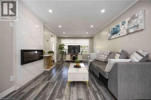 1057 King Street E, Oshawa, ON - Indoor Photo Showing Living Room