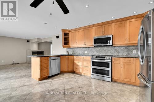 152 Burnetts Grove Circle, Ottawa, ON - Indoor Photo Showing Kitchen With Stainless Steel Kitchen