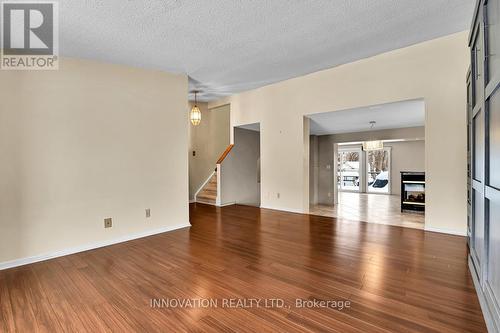 152 Burnetts Grove Circle, Ottawa, ON - Indoor Photo Showing Other Room